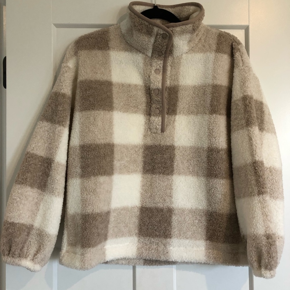 Women’s Buffalo plaid sherpa quarter snap collar top, size Petite medium